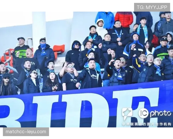 南通支云保级告急：主场0-2惨败，球迷倒戈高喊下课