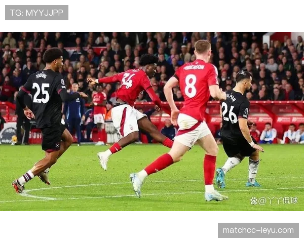 英超焦点战：库克状态回升，助球队剑指辉煌