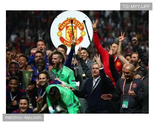 曼联争冠背后的致命隐患：老化阵容与危机管理暴露豪门衰落真相