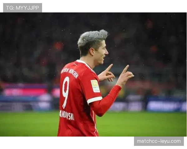 莱万vs卡瓦尼 顶级中锋终结效率与战术适配差异分析 莱万vs卡瓦尼 顶级中锋终结效率与战术适配差异分析